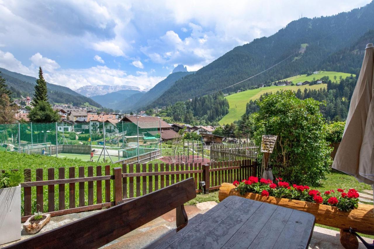 Apartments Berna Urtijëi Dış mekan fotoğraf